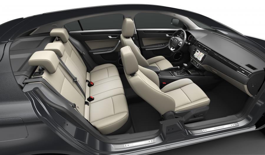 Интерьер Qoros GQ3 2013 года  (фото 2 из 7)